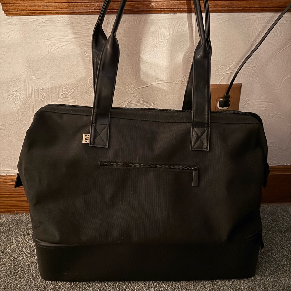 Beis the convertible weekender